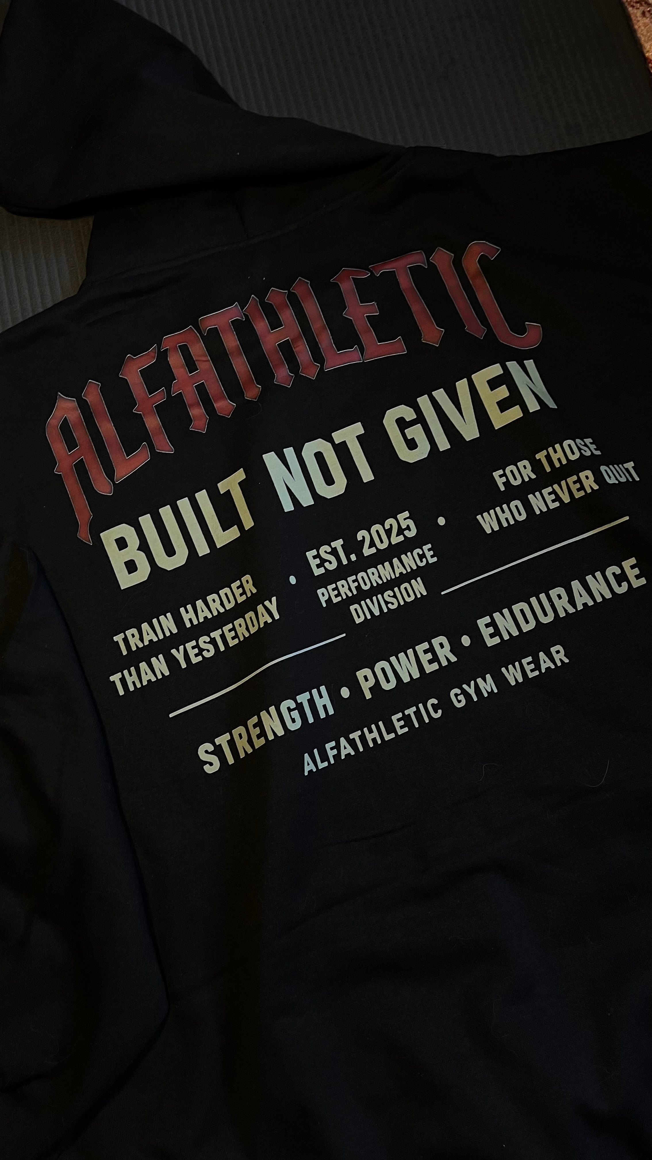 ALFATHLETICS Oversize Hoodie – Built Not Given
(Wolfpack Limited Edition)